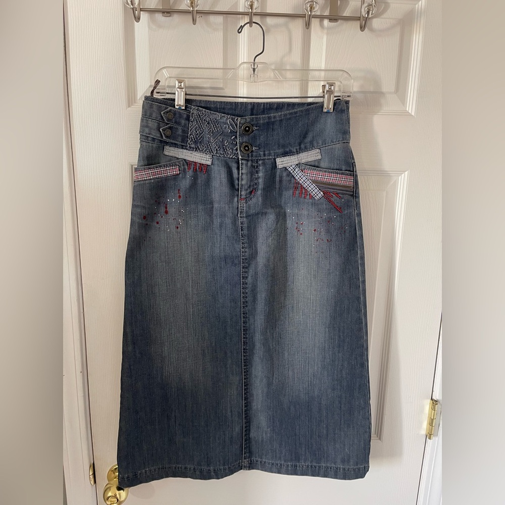 90s Y2K Long Denim skirt-So much detail Embroidery, paint, patches. Size Small